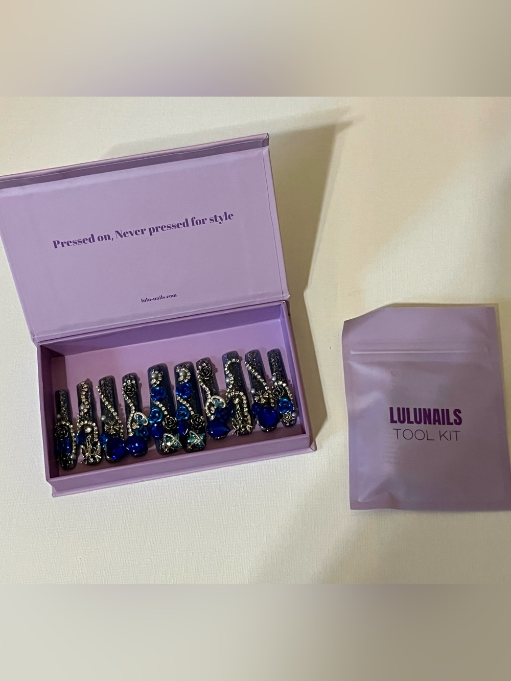 LULU NAILS Blue Crystal Press-On Nail Set